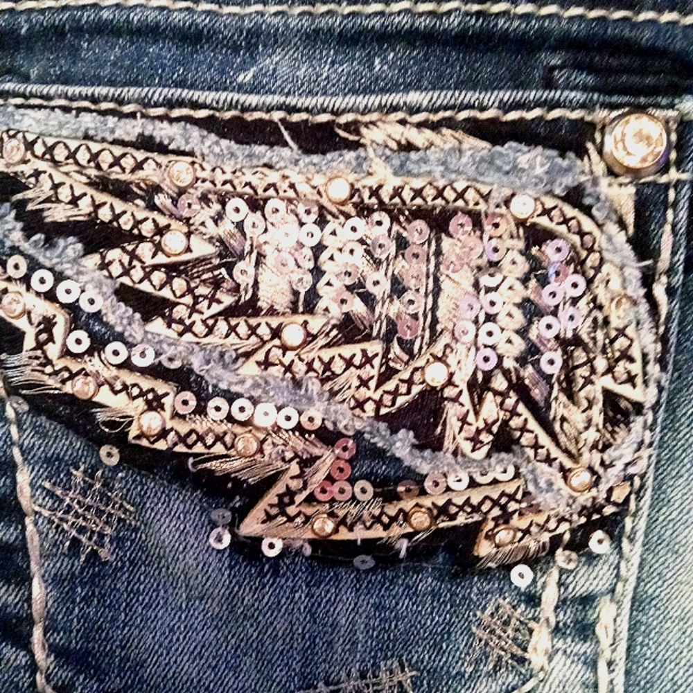 MISS ME Rhinestone & Studded Shorts - Picture 3 of 6